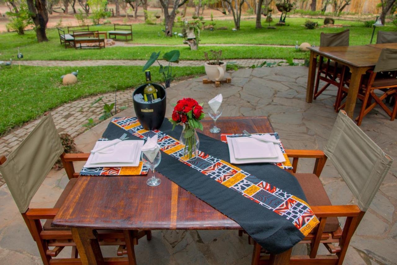 Pioneer Camp Lusaka Exterior foto