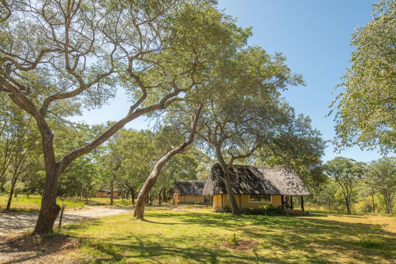 Pioneer Camp Lusaka Exterior foto